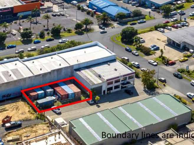 Small yard - great access!