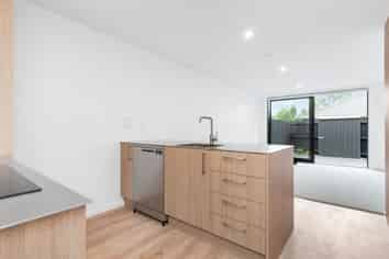 7 Grove Road, Addington