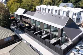 7 Grove Road, Addington