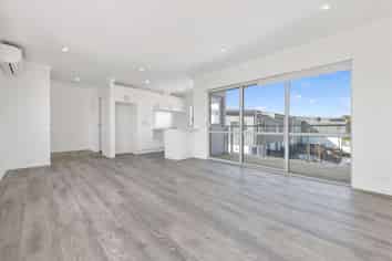 13B Sealord Place, Manurewa East