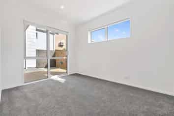 13B Sealord Place, Manurewa East