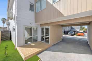 13B Sealord Place, Manurewa East