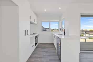 13B Sealord Place, Manurewa East