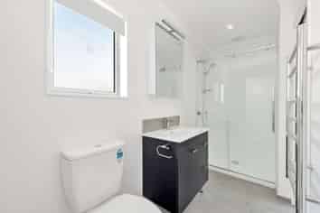 13B Sealord Place, Manurewa East