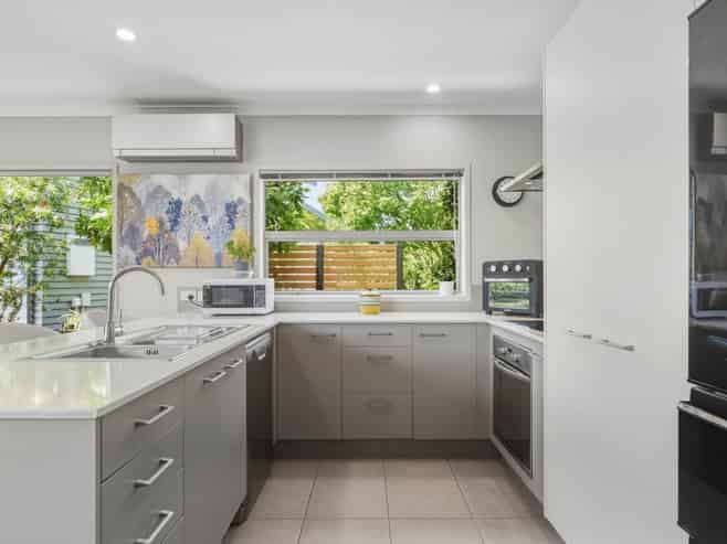 12  Tory Way, Omokoroa