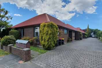1/18 Division Street, Riccarton