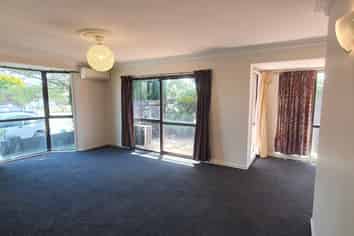 1/18 Division Street, Riccarton