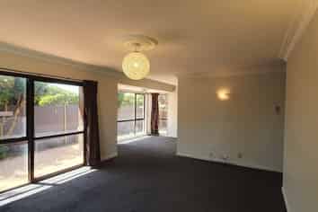 1/18 Division Street, Riccarton