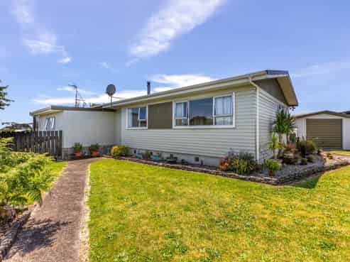 5 Newbury Place, Waitara