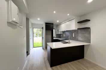 5/16 Reynella Drive, Massey