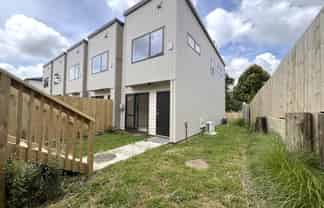 5/16 Reynella Drive, Massey