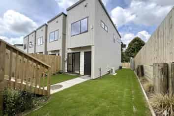 5/16 Reynella Drive, Massey