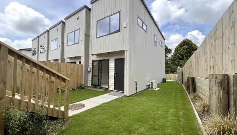 5/16 Reynella Drive, Massey