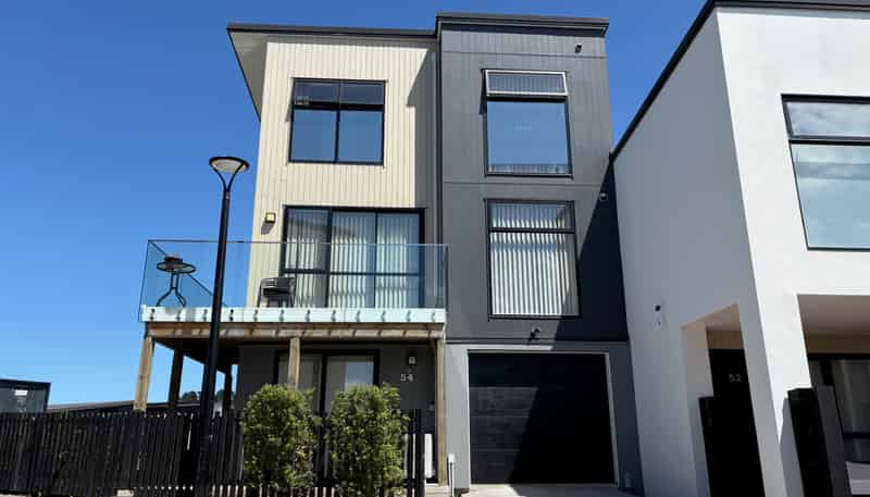 54 Hinonga Loop, Millwater