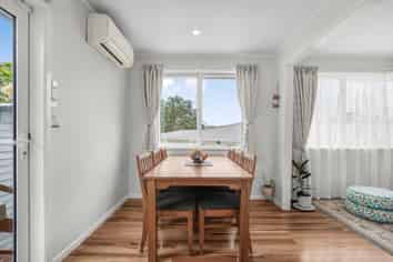 63 Mark Avenue, Paparangi