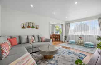 63 Mark Avenue, Paparangi