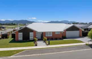 12 Rembrandt Drive, Springlands