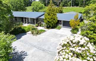  406 Main Road, Kaiata