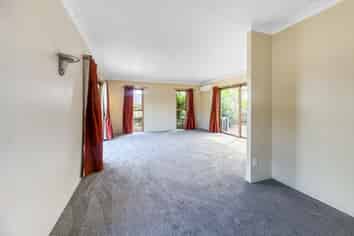 6  Davita Place, Farm Cove