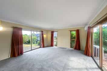 6  Davita Place, Farm Cove