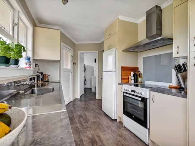 100 Stanners Street, Eltham