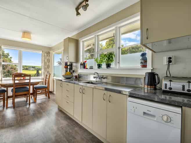 100 Stanners Street, Eltham