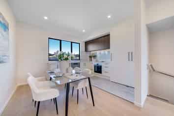 3/32 Tiraumea Drive, Pakuranga