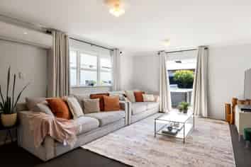 21 MacDonald Road, Glenview