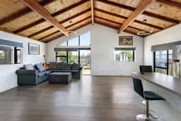 20 Anglers Way, Wattle Downs