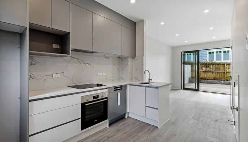 2D Glenford Lane, Te Atatu Peninsula