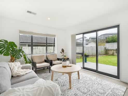 77 Grenada Drive, Grenada Village