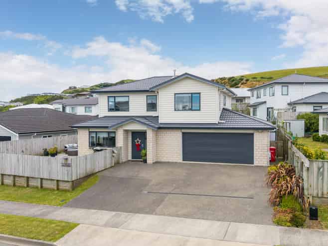 77 Grenada Drive, Grenada Village