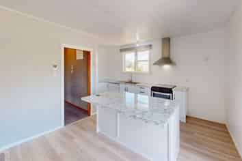 41 Ellesmere Crescent, Highbury