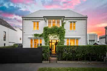 26 Cranmer Square, Christchurch Central