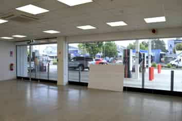 Prime Roadside Retail with Commercial Kitchen