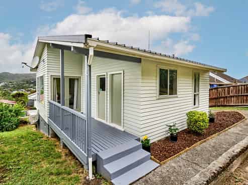 61 Davidson Crescent, Tawa