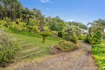 99 Main Road, Tairua