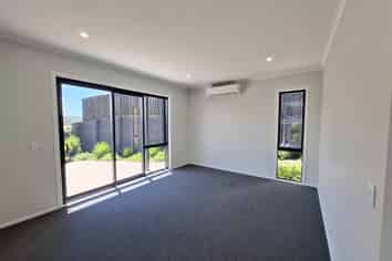 3 Te Ara Tu Para, Albany