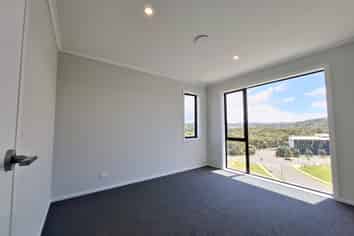 3 Te Ara Tu Para, Albany