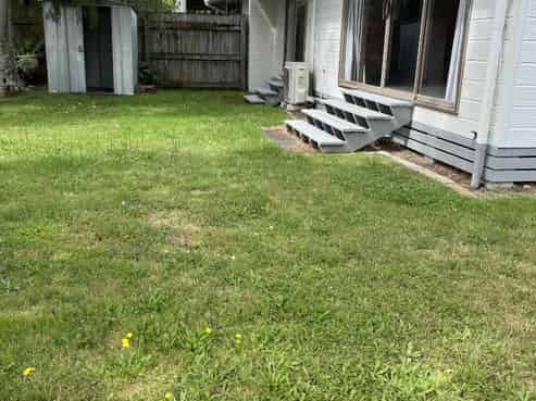 1/8 Charles Crescent, Rainbow Point