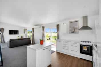 95 McLeods Road, Sefton