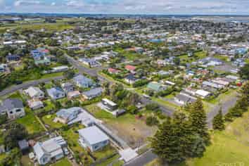 1/43 and 44 Seafront Road, Castlecliff