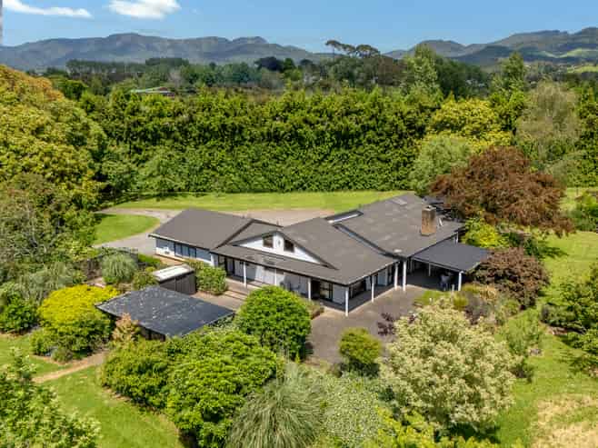 56 Thompsons Track, Aongatete