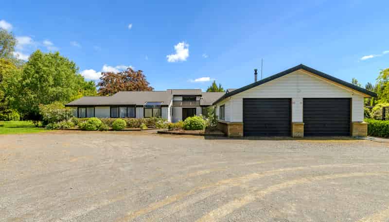 56 Thompsons Track, Aongatete