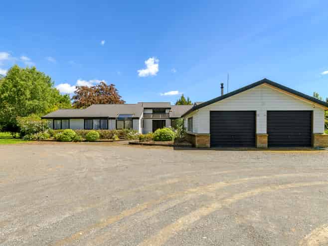 56 Thompsons Track, Aongatete