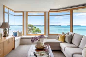 32 Cliff Road, Torbay