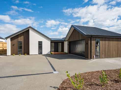 8 Paton Road, Richmond