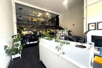 Beautiful Freemans Bay Space Built to Impress.