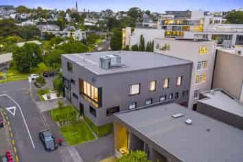 Beautiful Freemans Bay Space Built to Impress.