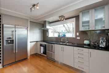 19 Beach Road, Howick